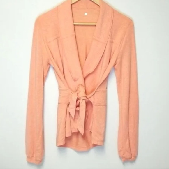 Lululemon *RARE COLOUR* Dance Pulse Wrap Women's Size 8 - Picture 3 of 11